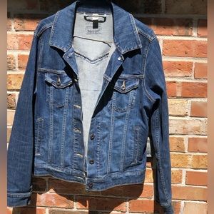 Levi Strauss Classic Denim Jacket. Woman’s Size Large